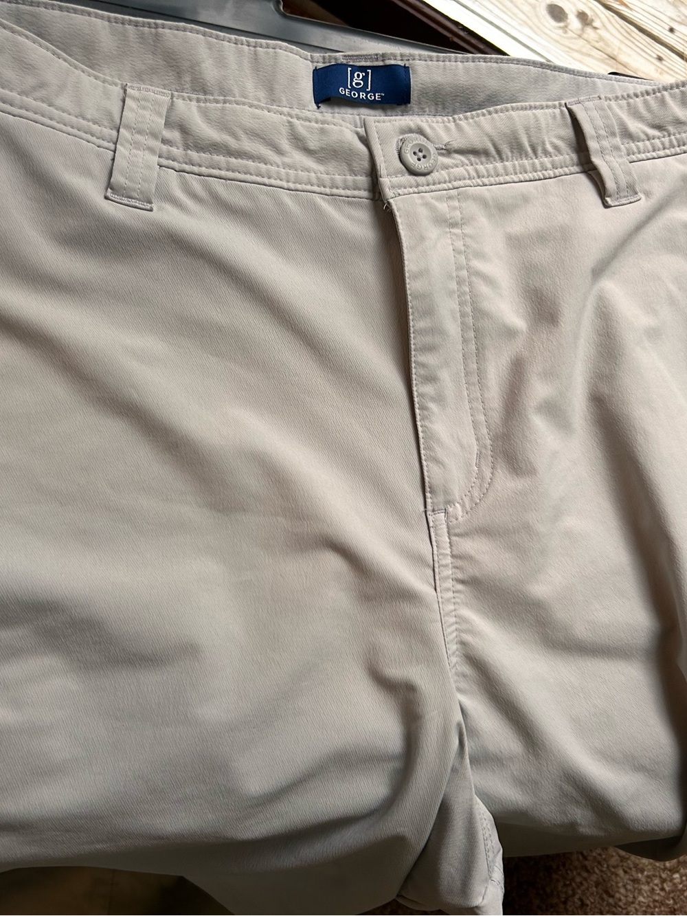 George Men's Light Beige Flat-Front Shorts-Waist 44-Like new!
